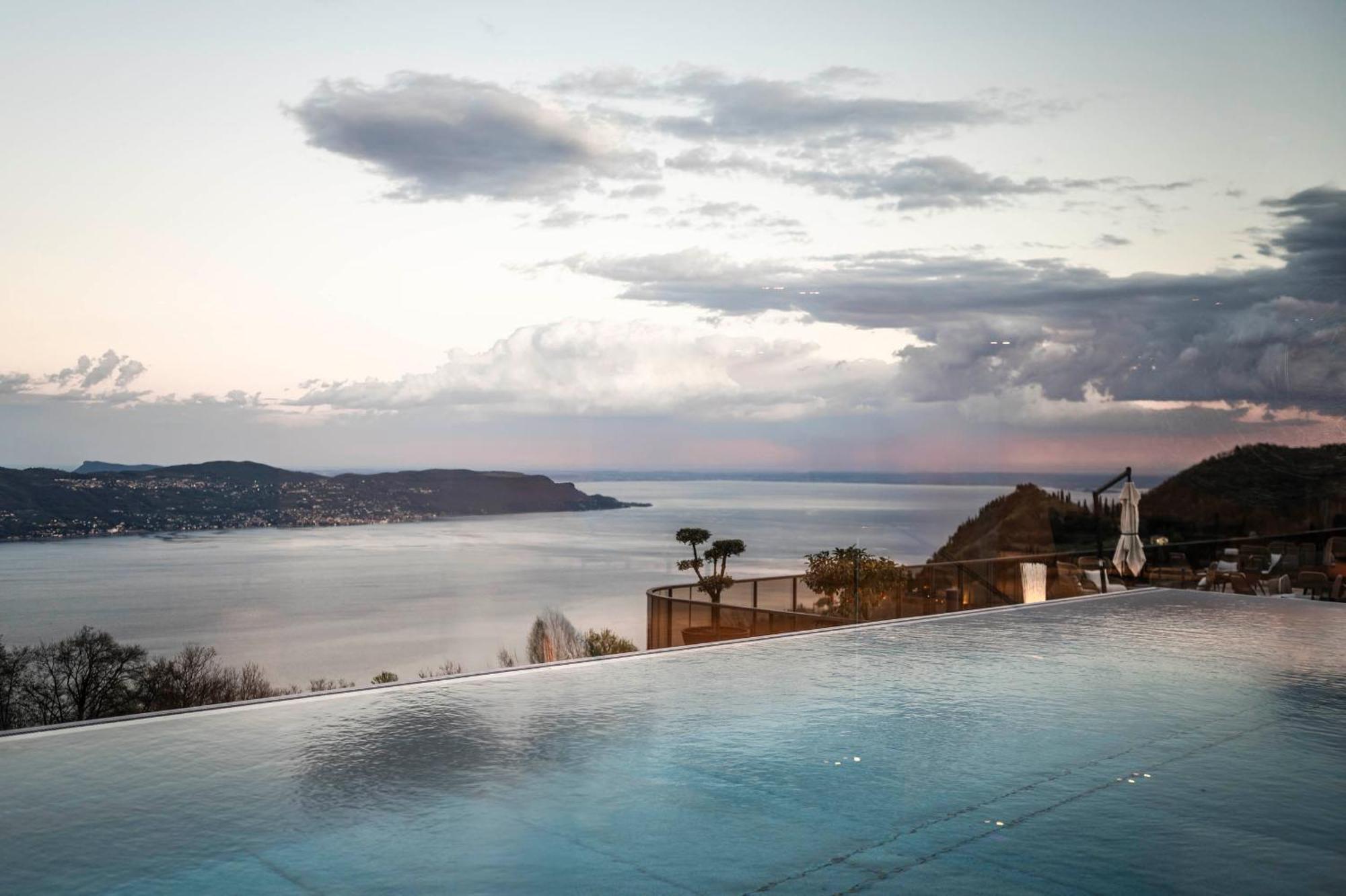 Stroblhof Lake Garda Active Family Spa Resort Gargnano Esterno foto